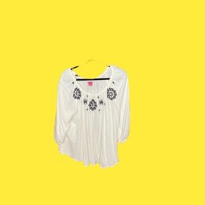 Sunny Leigh Woman 2X White with Black Embroidery Peasant Style